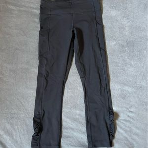 Lululemon speed crop sz 6